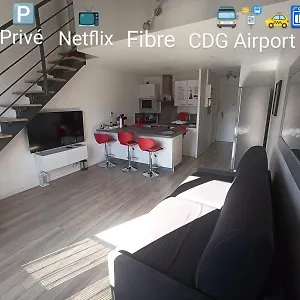 Duplex Autonome Cosy à En France , Roissy-en-France France