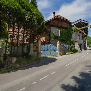 Duplex 27m2, Lit Double, Calme Et Cosy, Netflix , Wifi, Parking, Hypercentre A 400m, Arrivée Tardive Possible Avec Boite à Clés , Albertville France